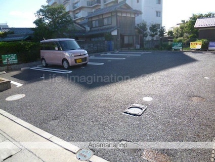 滋賀県野洲市小篠原[2LDK/59.62m2]の駐車場1
