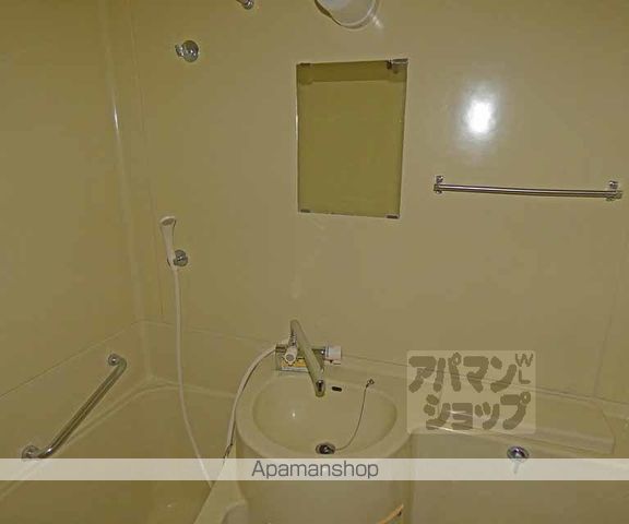 ロイヤルコーポタカハラの内装写真