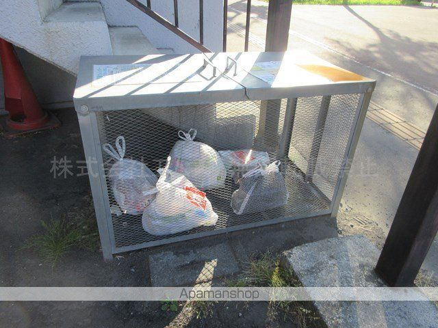 ヒルハイツの玄関写真