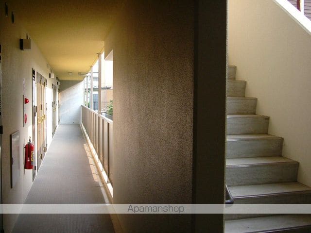 アムールメゾンあずさの玄関写真
