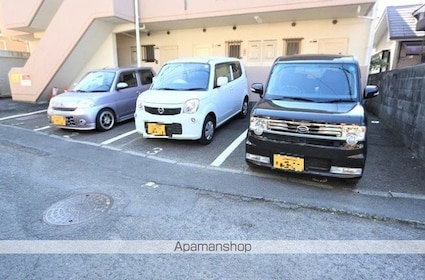 ピアフル[1R/23.5m2]の駐車場