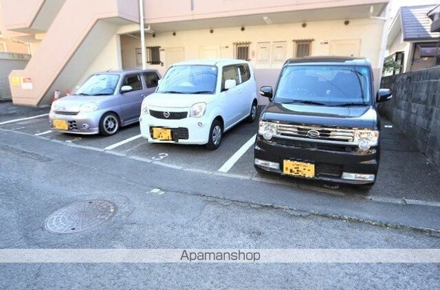 ピアフル[1R/23.5m2]の駐車場