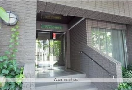 フォレスタ御苑前[1R/16m2]のエントランス3