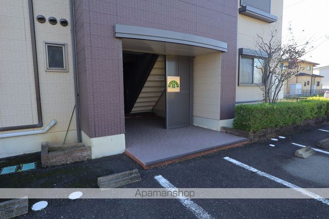 グレイスコート Bの玄関写真