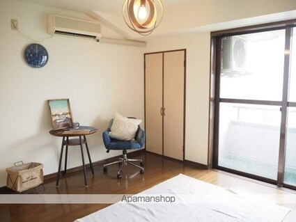 エムズ西城[1K/27m2]のリビング・居間