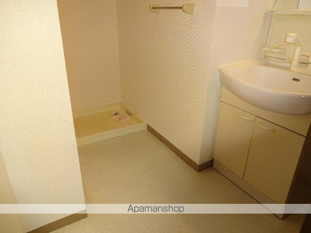 瑞穂市 3階建 築22年の内装写真