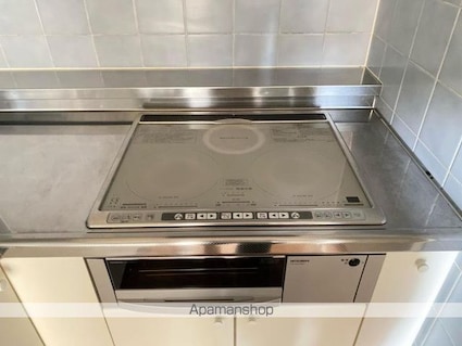 Ｃｒｅｓｔ　ＣｏｕｒｔＫ２[2LDK/69m2]の内装4