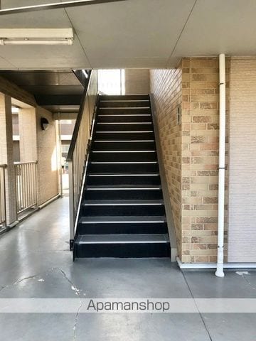 WESTの玄関写真