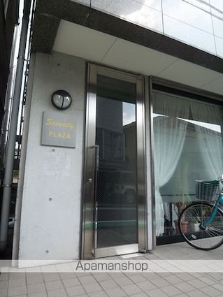 東京都世田谷区松原５丁目[1R/31.65m2]のエントランス3