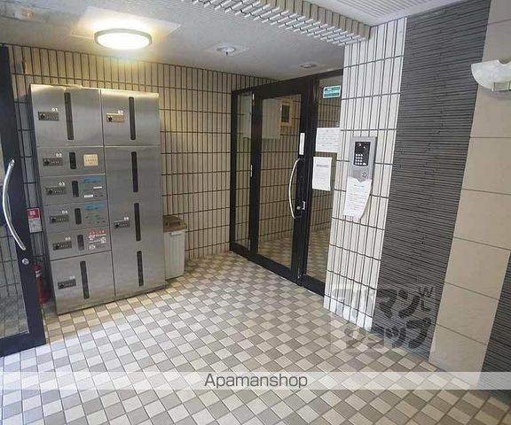 ヴィヴァーチェ千本の玄関写真