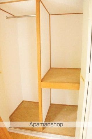 クリスタルハイツの内装写真