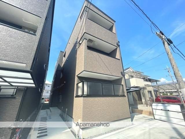 セレニティ池田A棟の外観写真