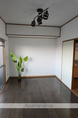 レヂデンス尾崎の内装写真
