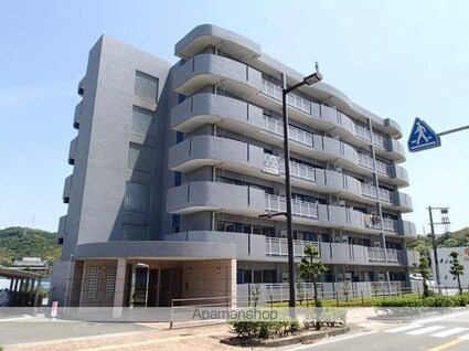 アズゥール[3LDK/70.39m2]の外観4
