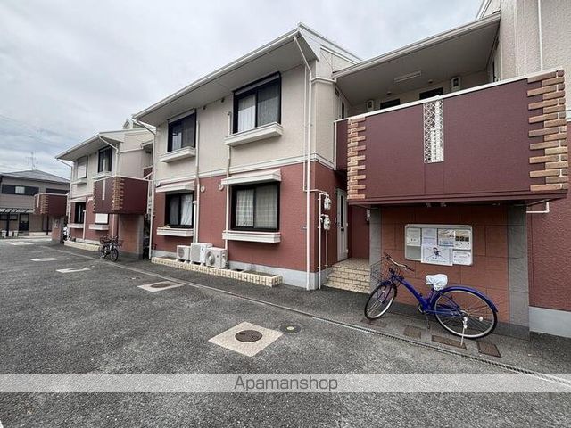 エミネントセジュール B棟の玄関写真