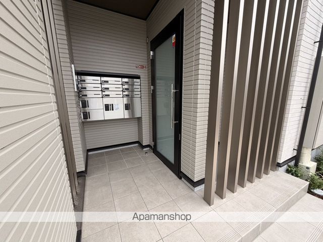 枚方市 3階建 新築の玄関写真