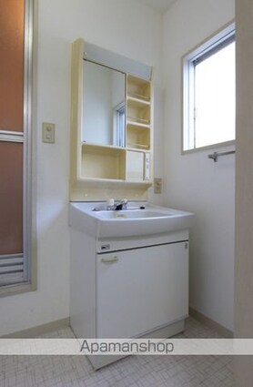 フレグランス本窪Ａ棟[3DK/50.8m2]の洗面所