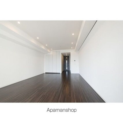 コンフォリア新宿イーストサイドタワー[1R/41.23m2]のリビング・居間1