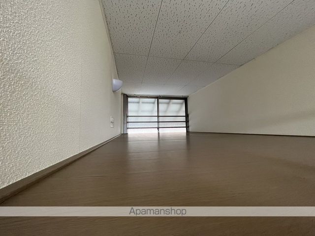 コンフォールTAGAMI B棟の内装写真