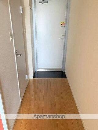 レオパレスラポール松福[1K/23.18m2]の玄関