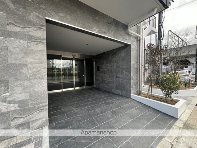 BRILLANTE東花園の玄関写真