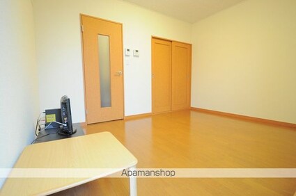 レオパレスメンターズハウス[1K/19.87m2]のリビング・居間1