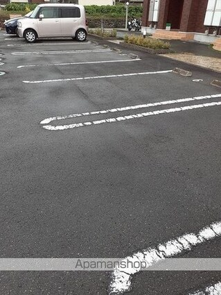 ワンピース[2LDK/58.57m2]の駐車場3