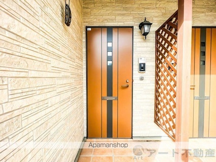 愛媛県伊予郡松前町大字筒井[2DK/50.29m2]のエントランス1