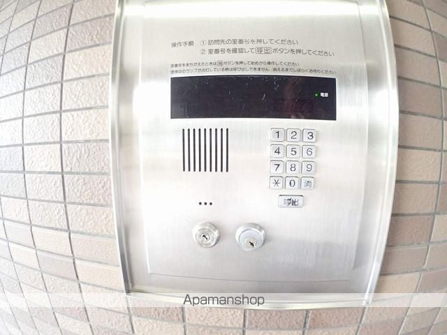フラリッシュ21の玄関写真