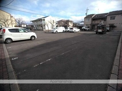 長野県長野市大字高田[1K/26.41m2]の駐車場