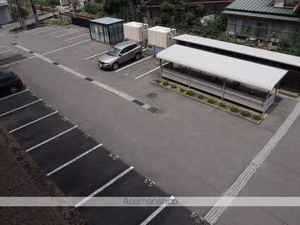 ガーデンハイム樗　３番館[2DK/53.94m2]の駐車場2