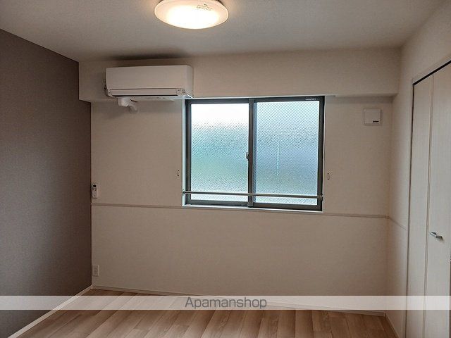 リヨン 鯖江 02の内装写真