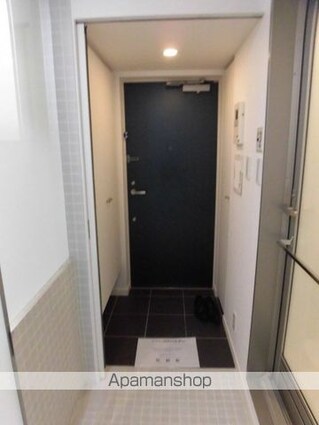 プライムアーバン三軒茶屋[1R/25.4m2]の玄関