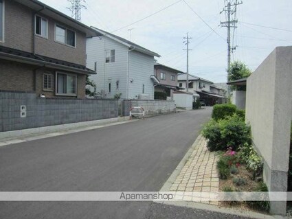 ヴィラヴェール[2LDK/56.47m2]の周辺1