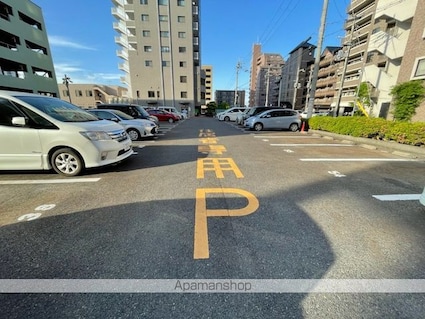 サンコート南草津[3LDK/76.89m2]の駐車場1