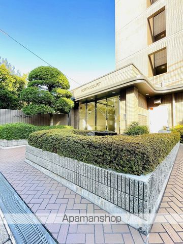 ノースコートの玄関写真