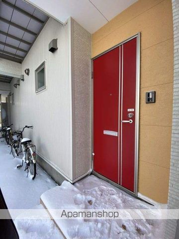 ラルージュコートの玄関写真