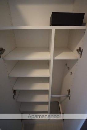 コンフォリア新宿[1R/25.02m2]の収納