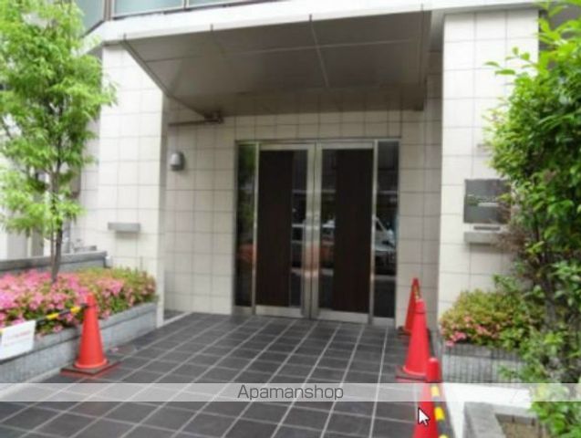 レジディア上野御徒町の玄関写真