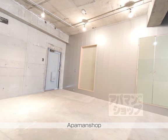 ロイヤルコート嵯峨の内装写真