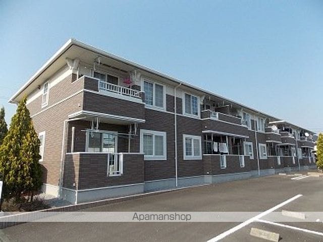 メゾンブリーズB棟の外観写真