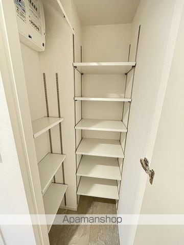 シーズンフラッツ千種の内装写真