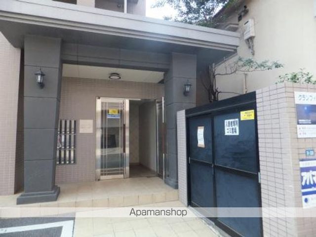 グランフィーネ祗園橋の玄関写真