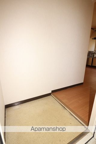 ロイヤルシャルム尾津の内装写真