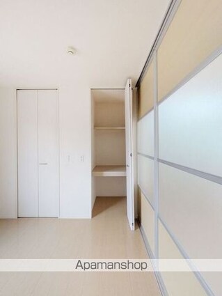 グラシア[2LDK/64.56m2]の収納