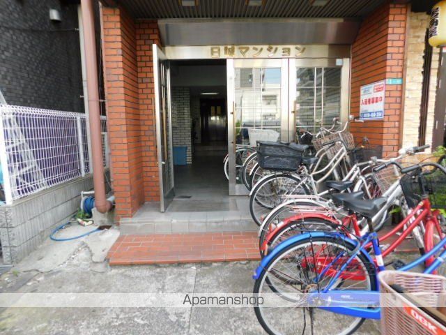 日誠マンションの玄関写真