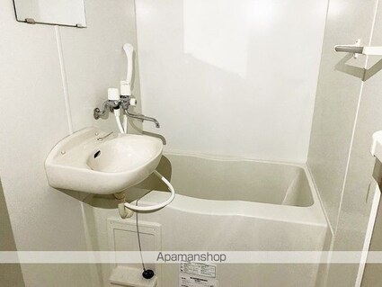 レオパレスライト３３９[1K/22.33m2]のバス