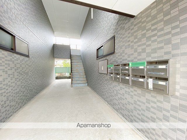 ミール彦成の玄関写真