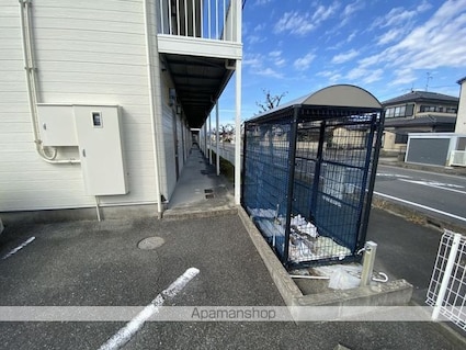 滋賀県近江八幡市古川町[1R/26.4m2]のエントランス2