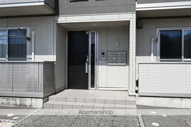 ボン ヴィラージュの玄関写真